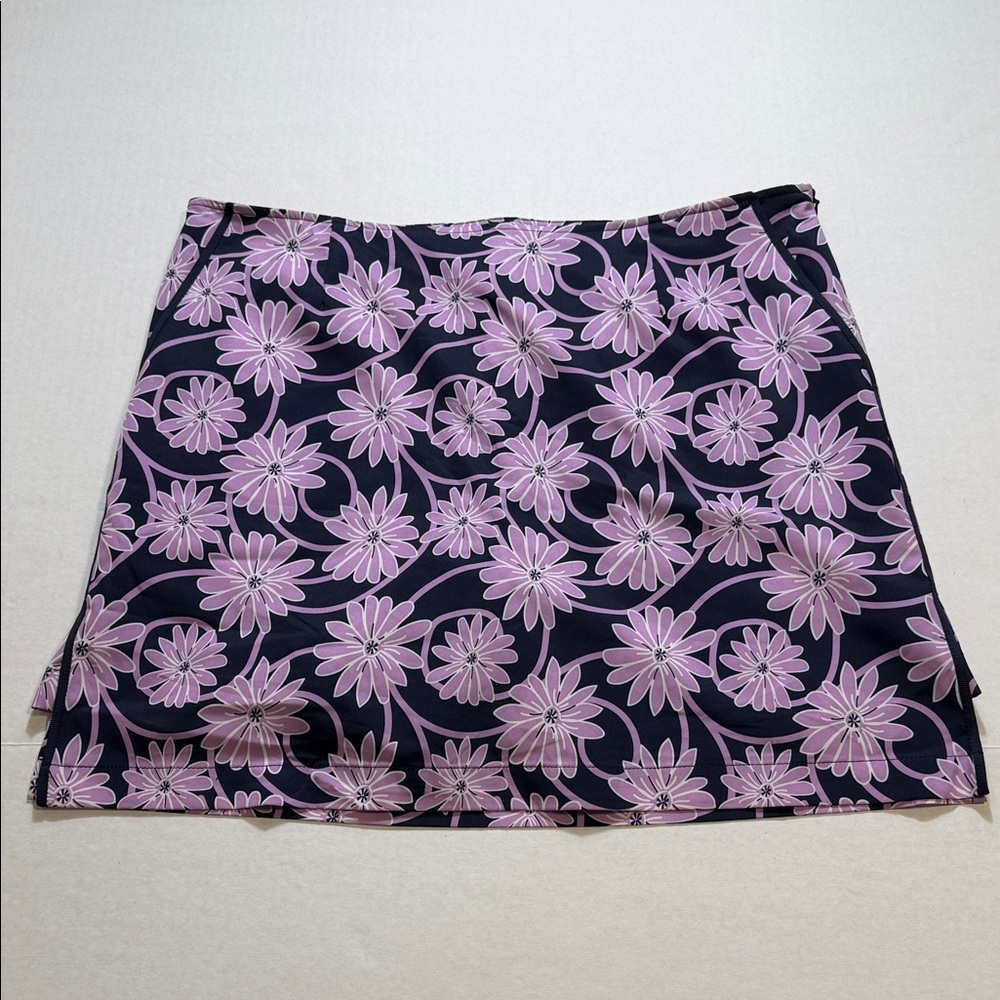 Golftini Wine Down Performance Skort
